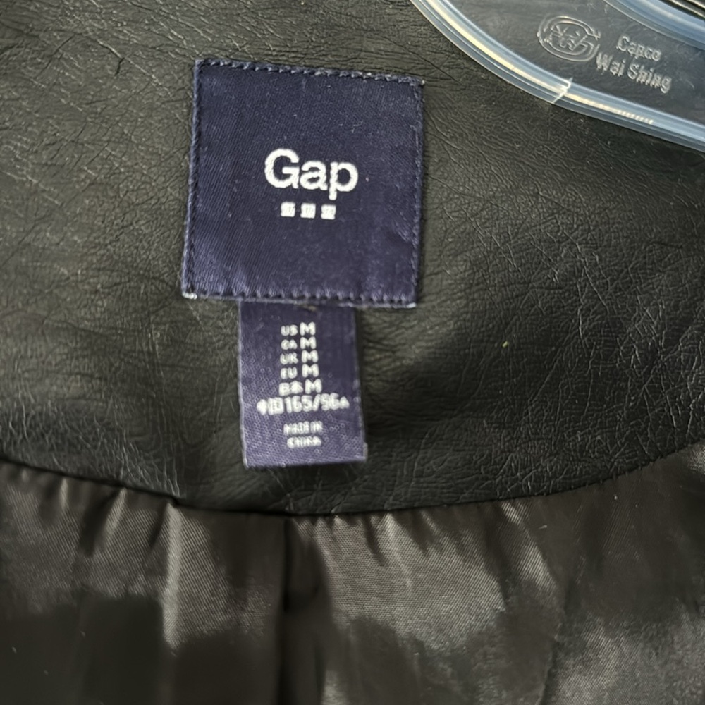 Gap Jacket Size Medium. - image 2